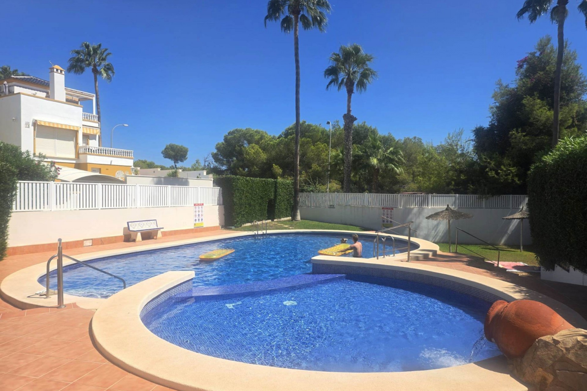 Reventa - Villa independiente - Villamartín - La Rioja