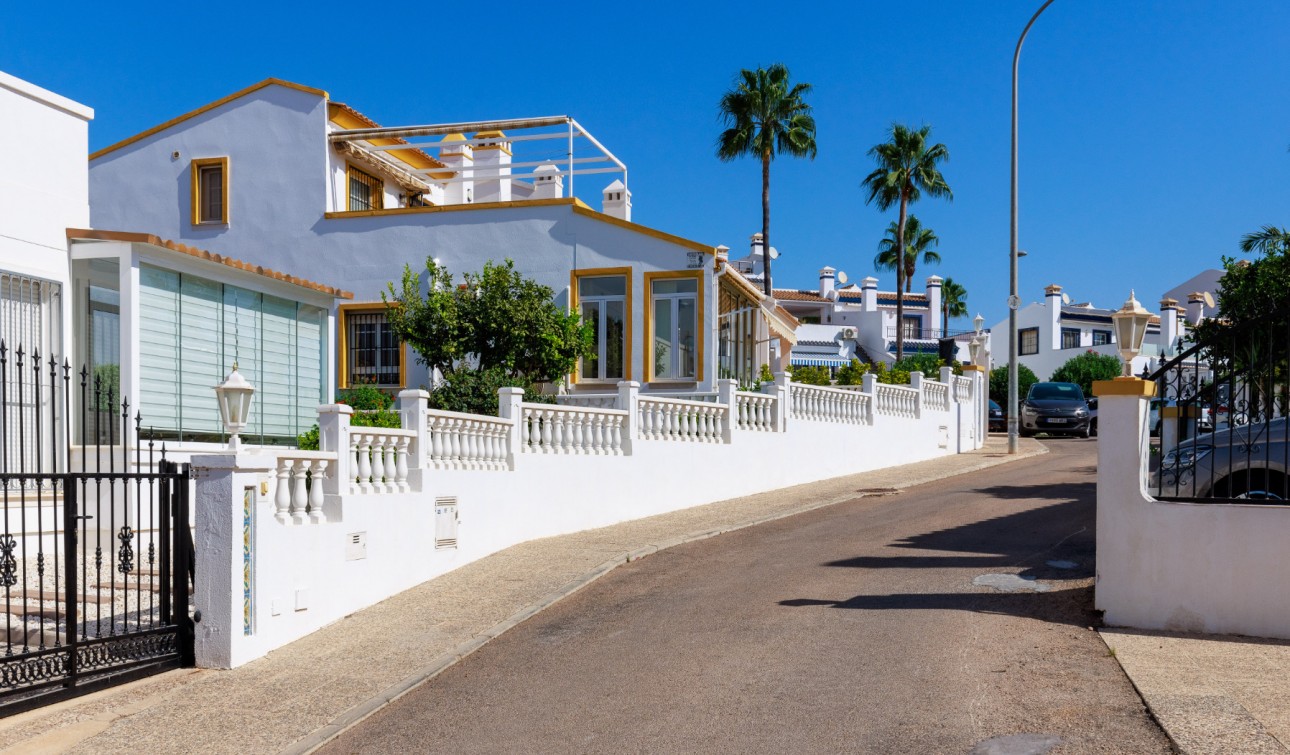 Reventa - Villa independiente - Villamartín - La Rioja