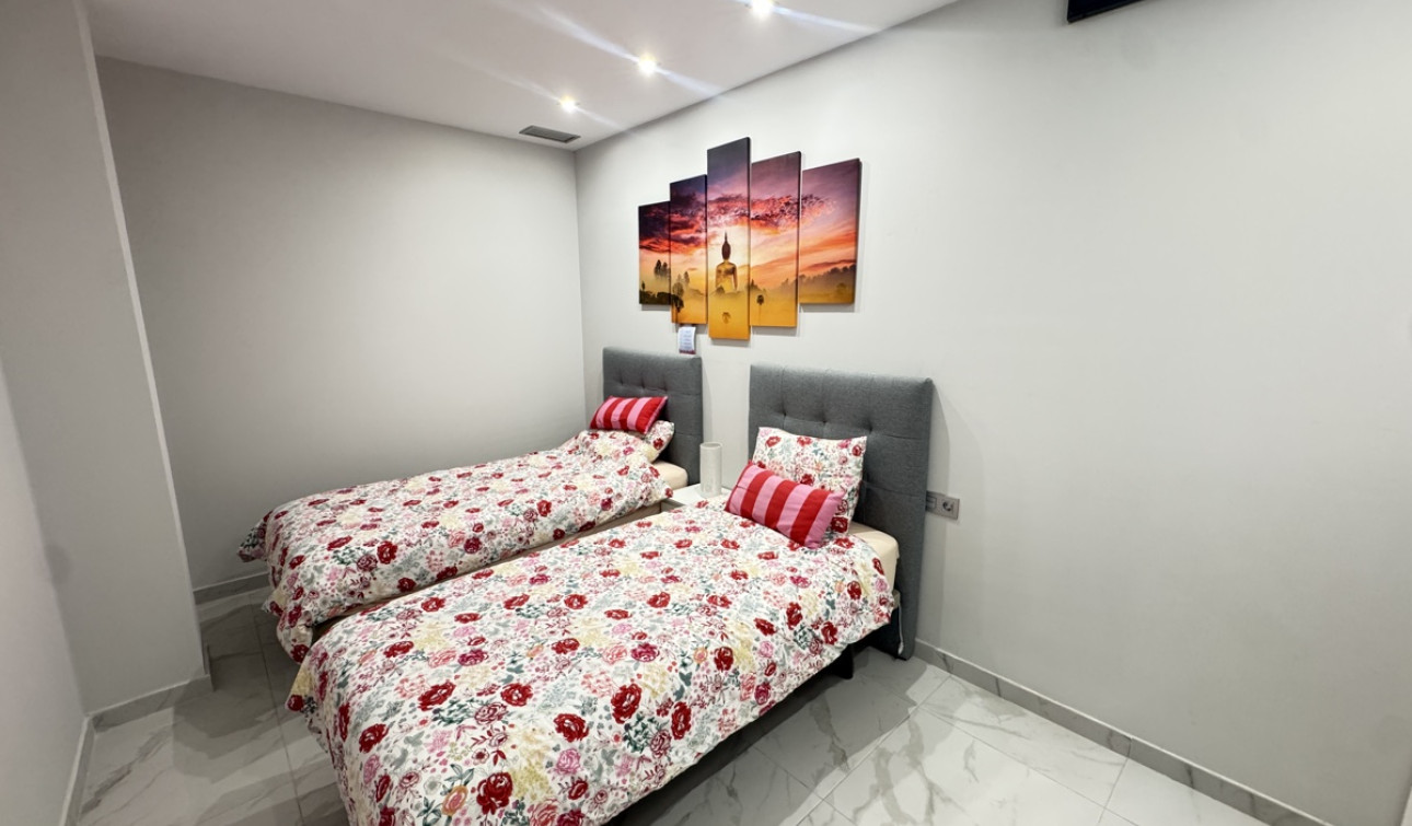 Reventa - Villa independiente - Villamartín