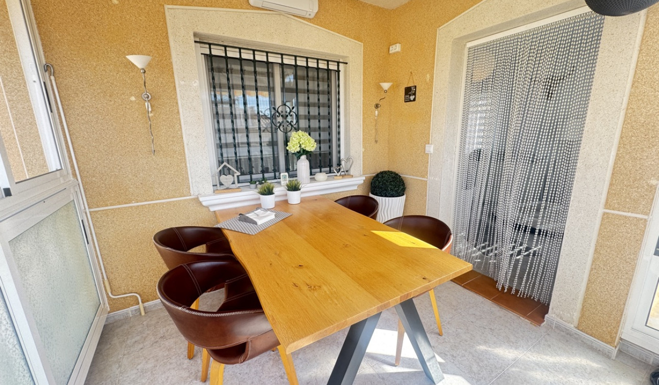 Reventa - Villa independiente - Villamartín