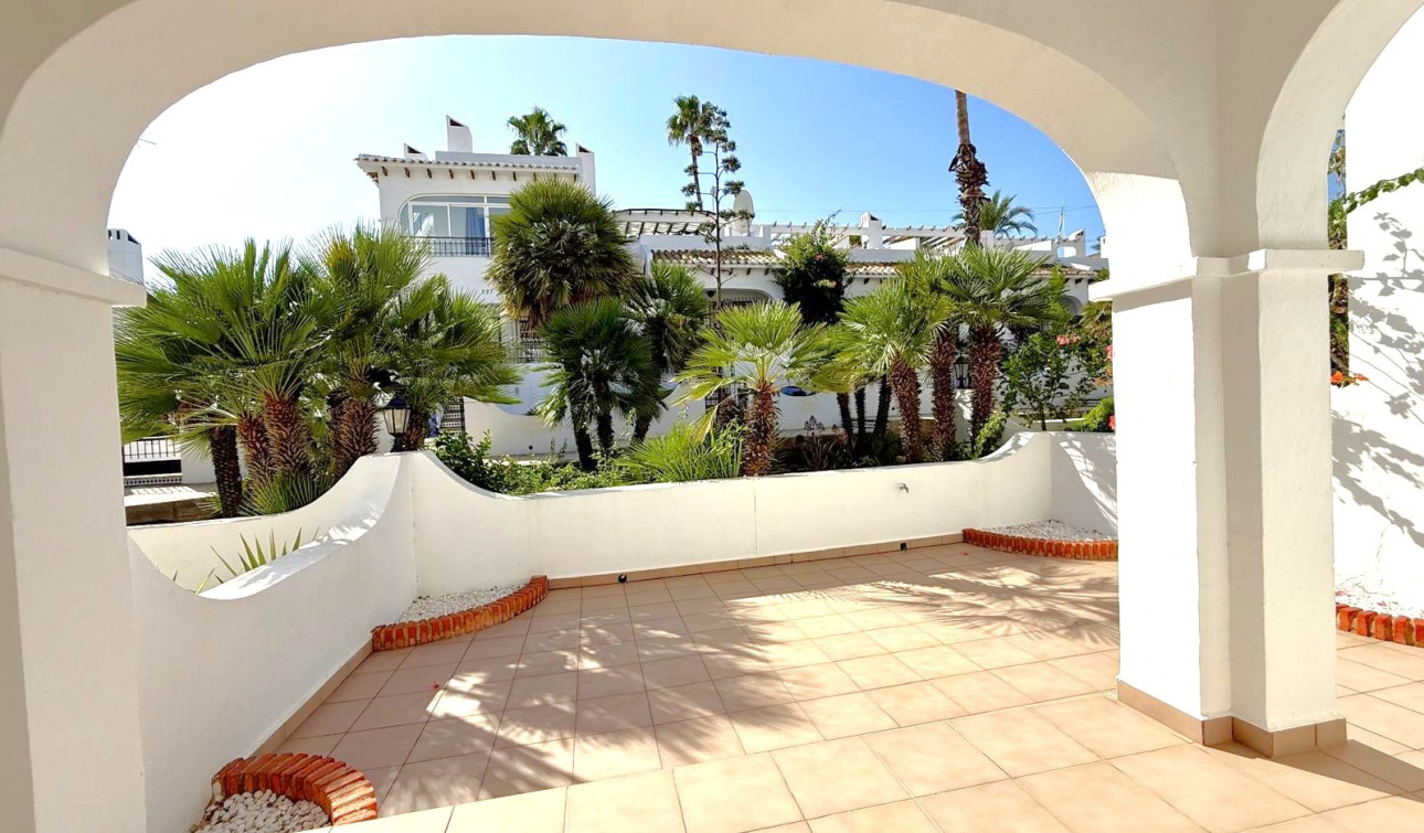 Reventa - Villa independiente - Villamartín