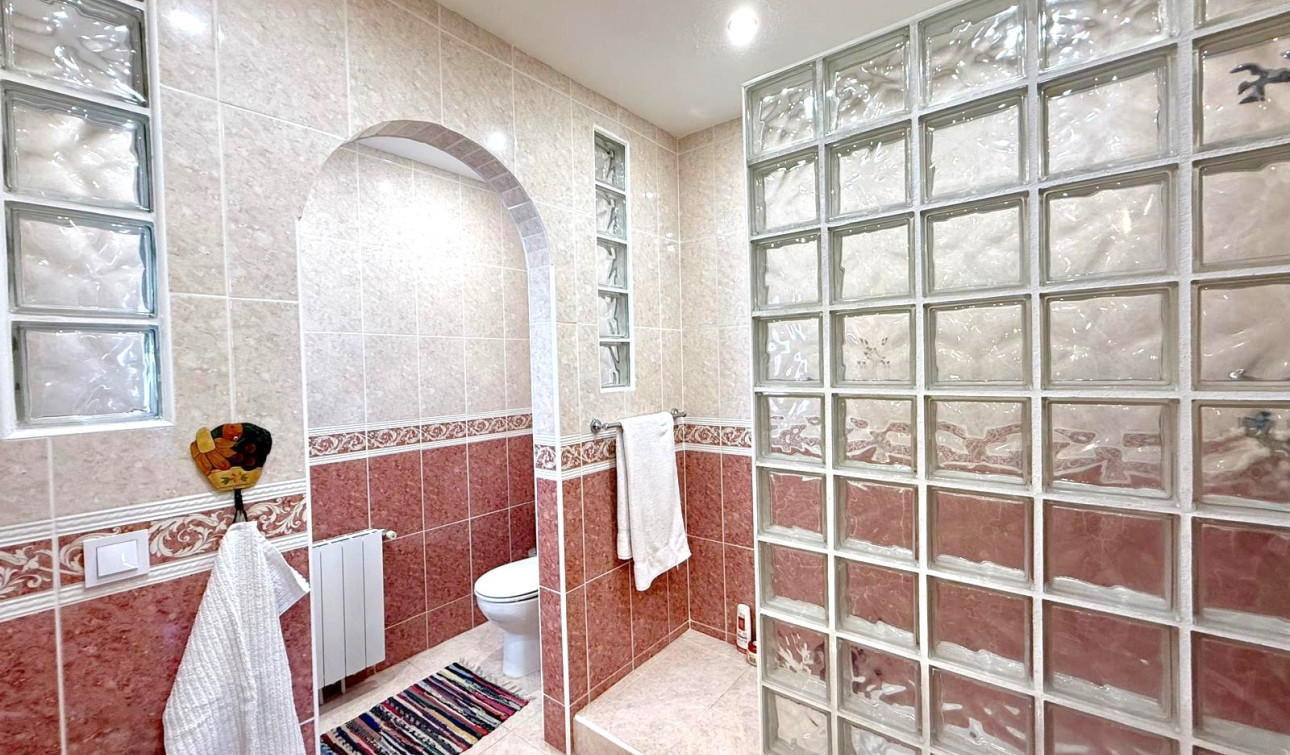 Reventa - Villa independiente - Villamartín