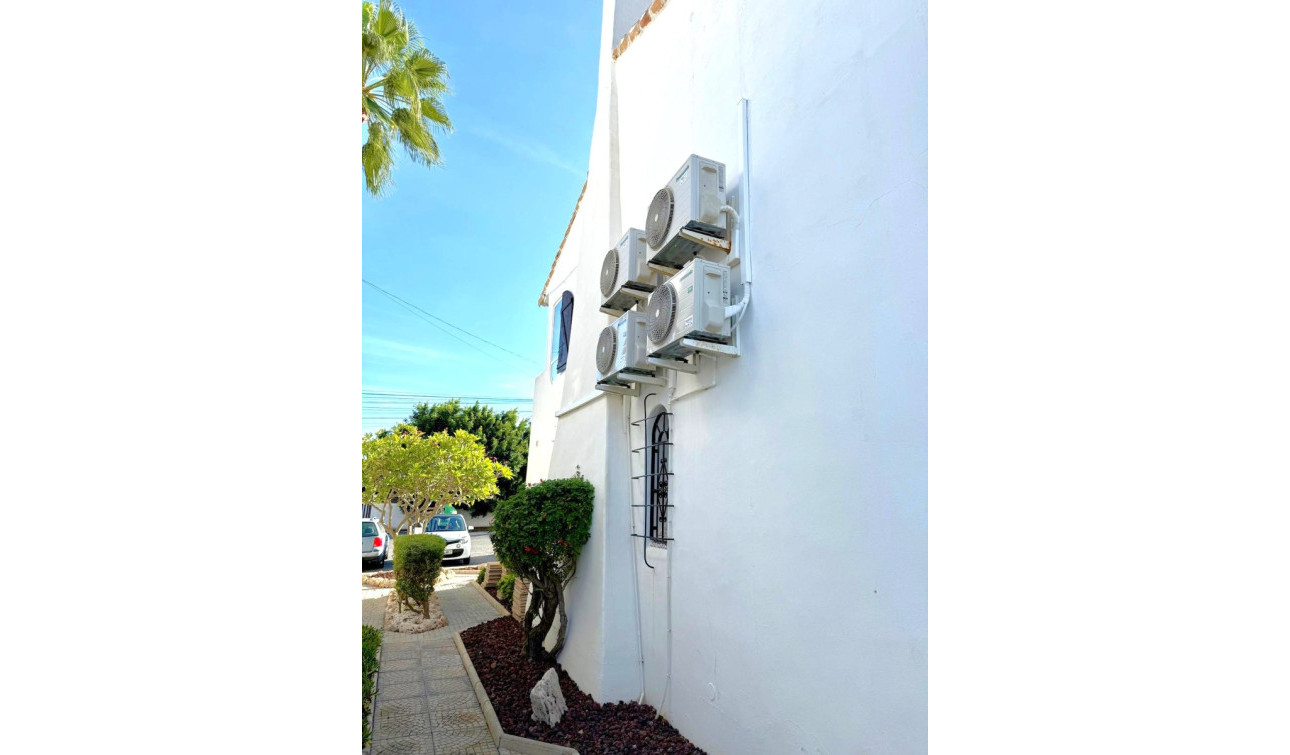 Reventa - Villa independiente - Villamartín