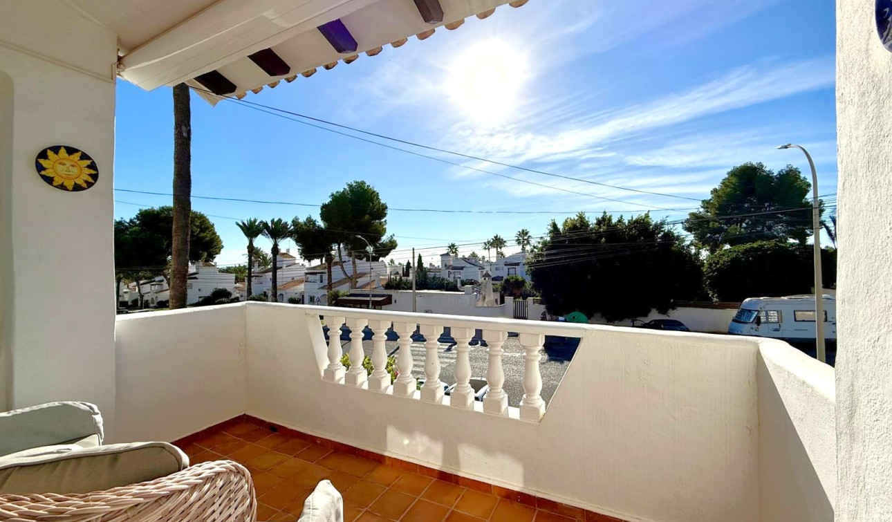 Reventa - Villa independiente - Villamartín