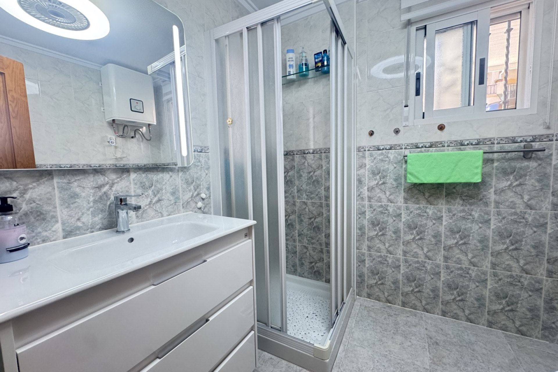 Reventa - Villa independiente - Villamartín