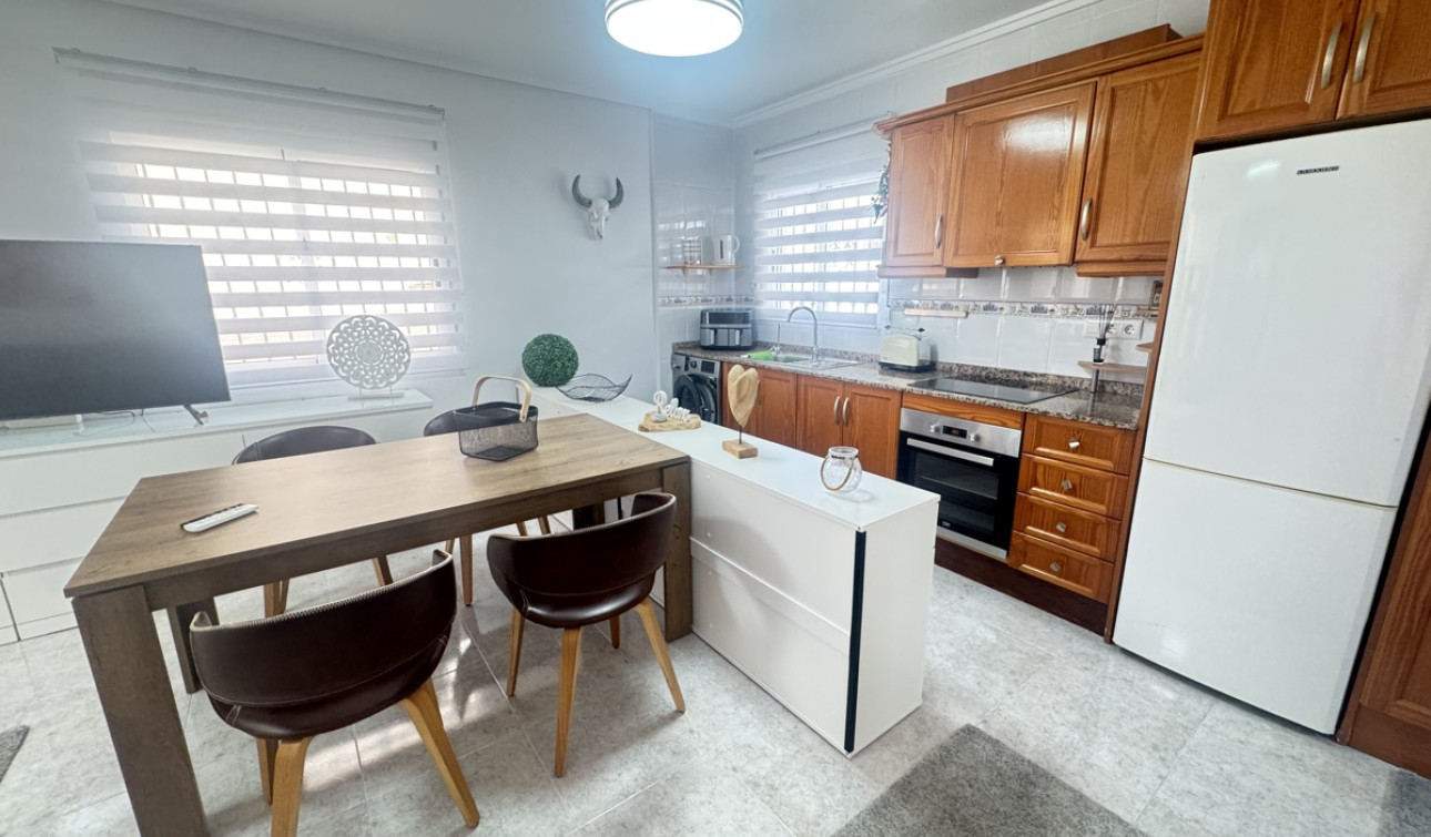 Reventa - Villa independiente - Villamartín