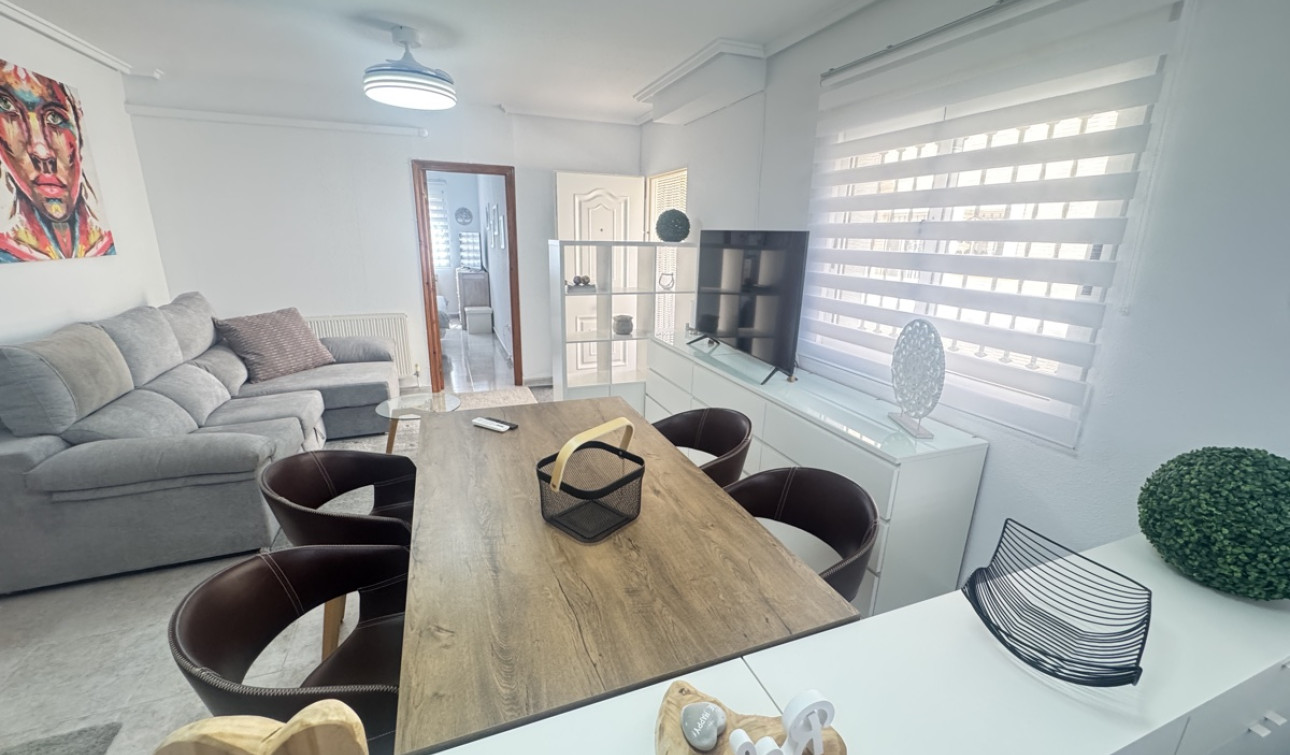 Reventa - Villa independiente - Villamartín