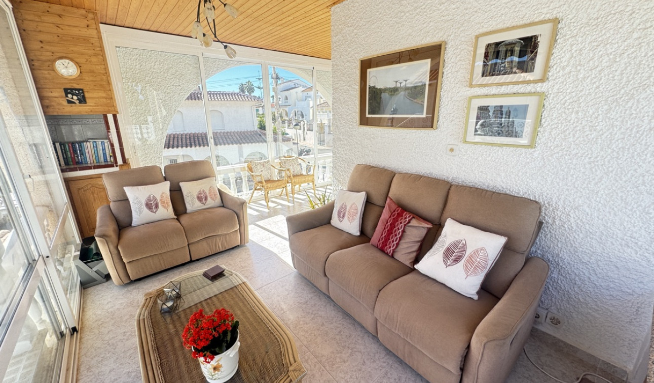 Reventa - Villa independiente - Villamartín