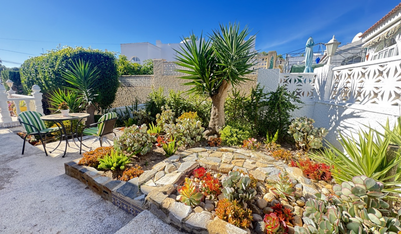 Reventa - Villa independiente - Villamartín