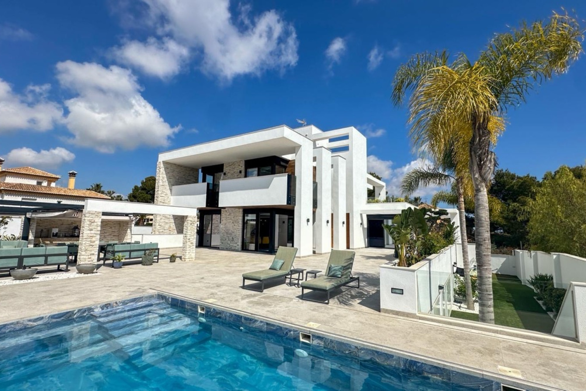 Reventa - Villa independiente - Villamartín