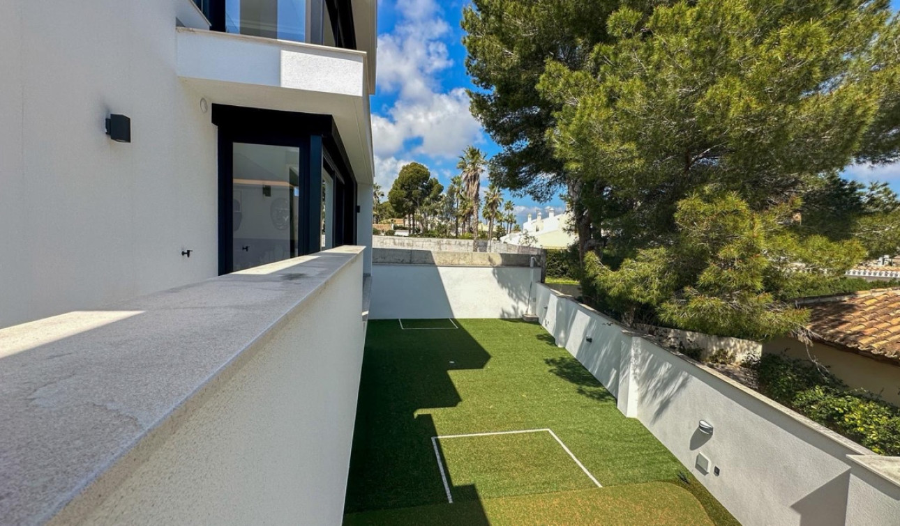 Reventa - Villa independiente - Villamartín