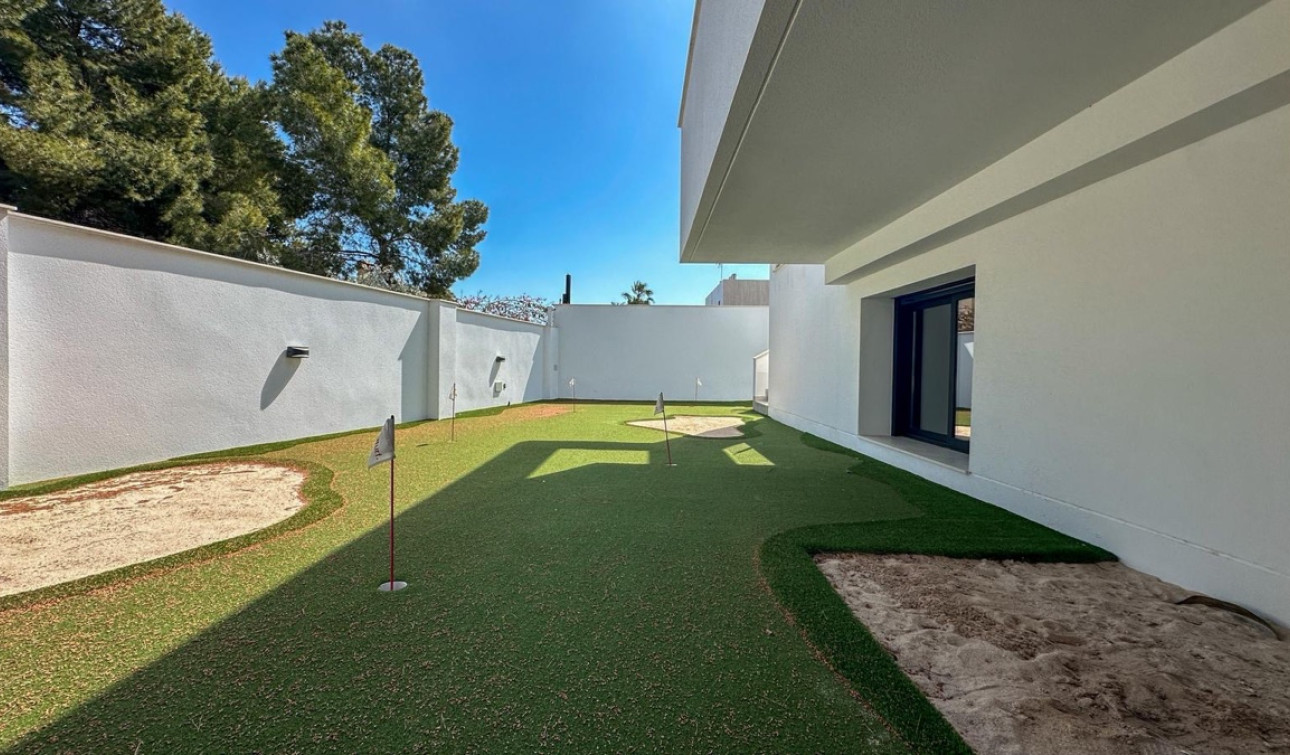 Reventa - Villa independiente - Villamartín