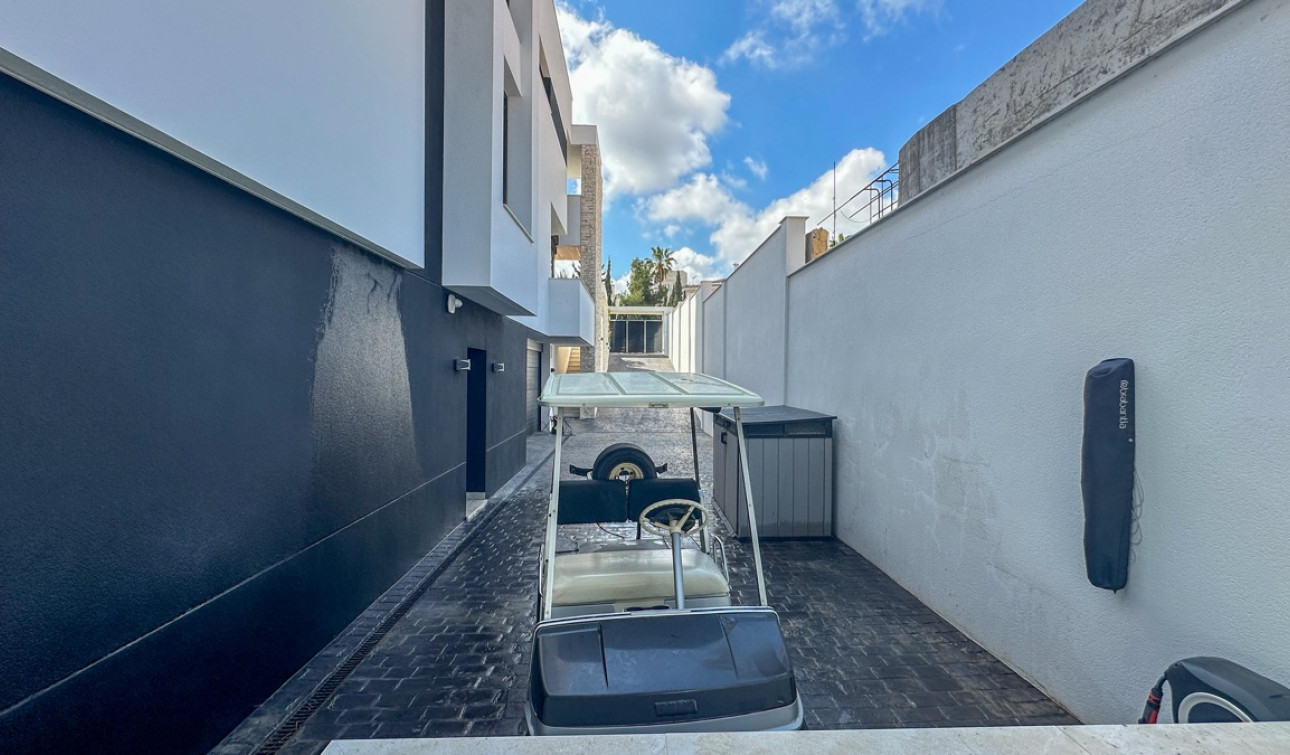 Reventa - Villa independiente - Villamartín