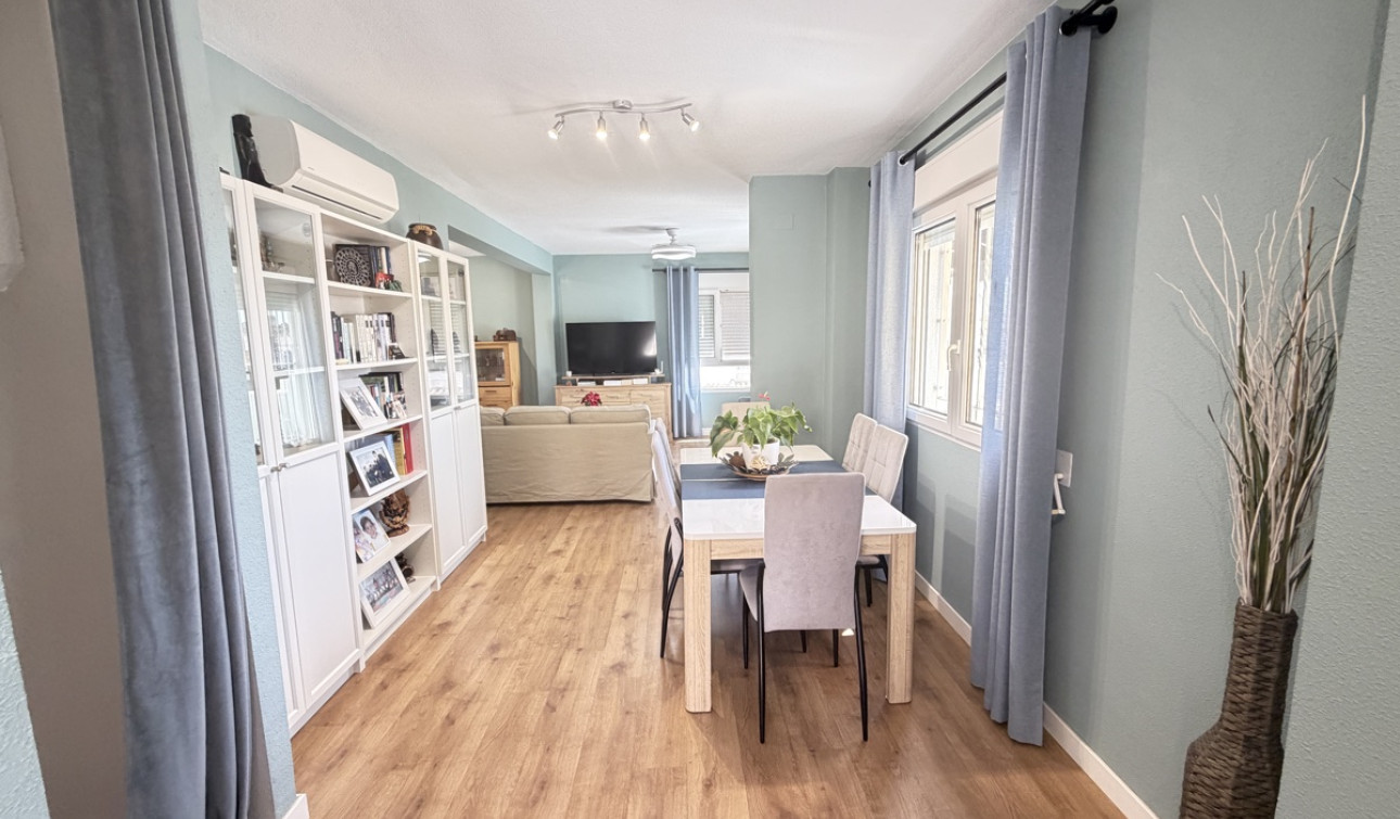 Reventa - Villa independiente - Villamartín