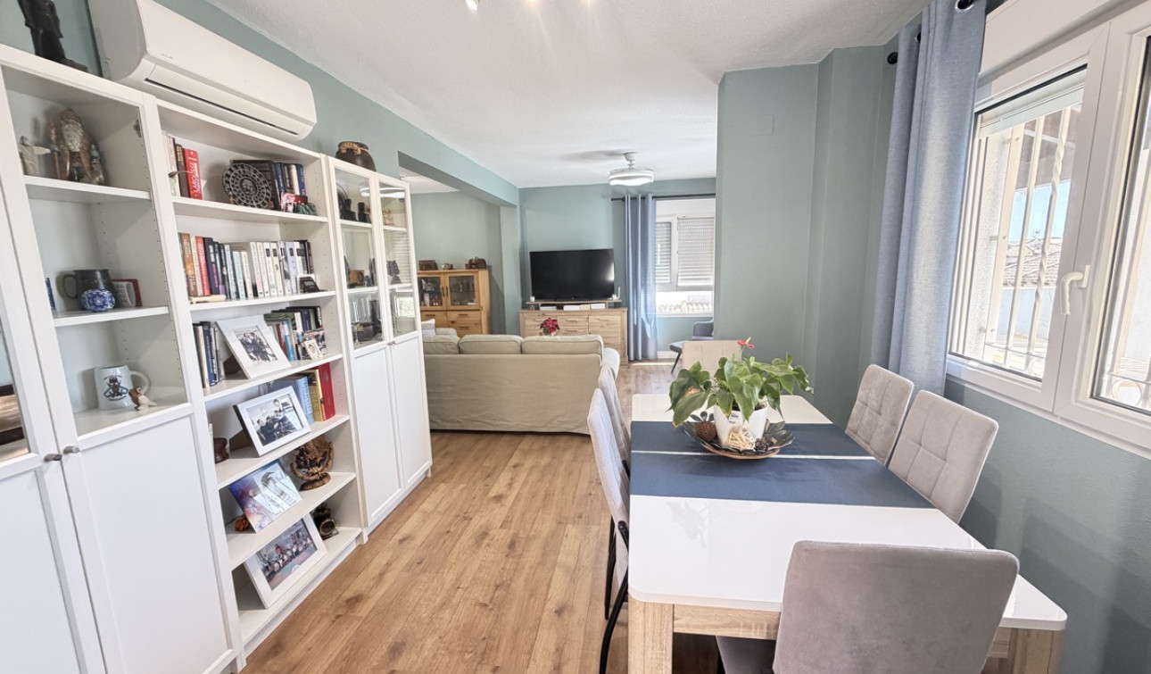 Reventa - Villa independiente - Villamartín