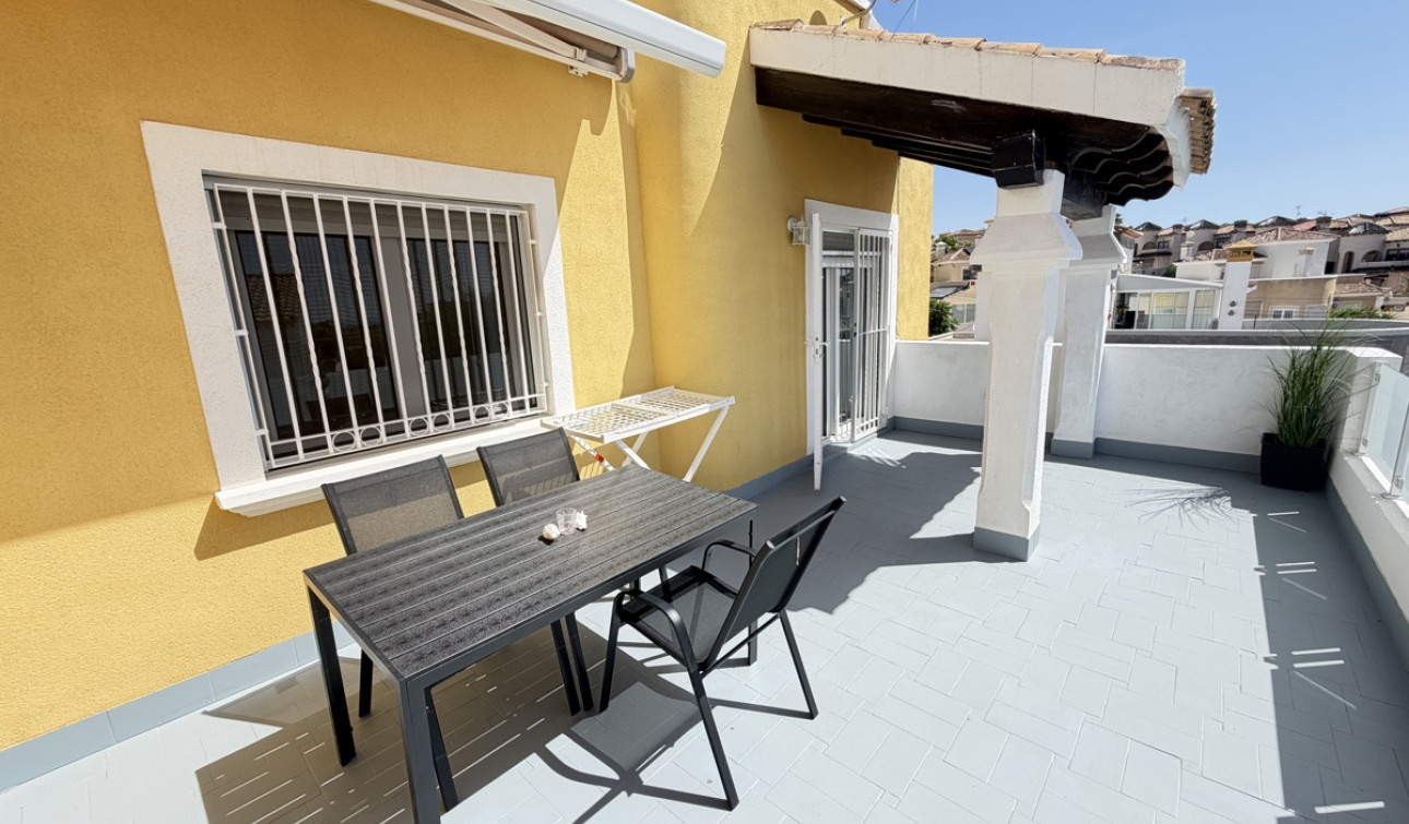 Reventa - Villa independiente - Villamartín