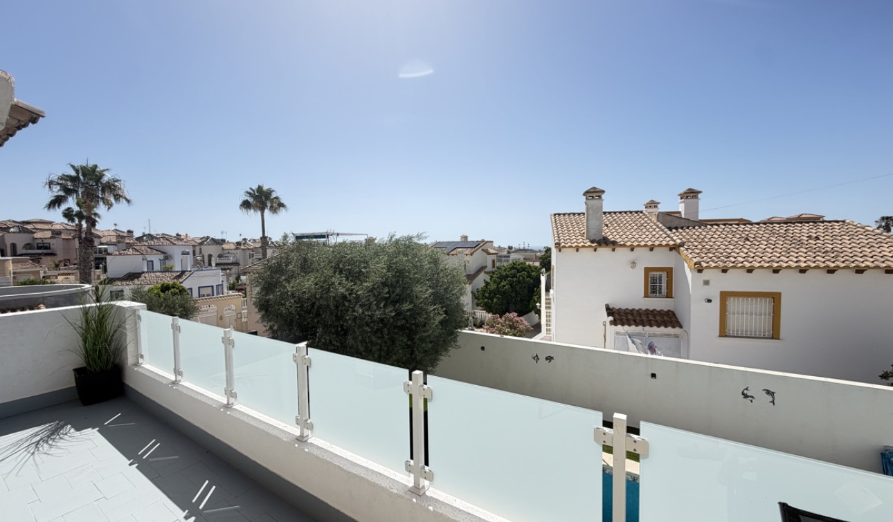 Reventa - Villa independiente - Villamartín