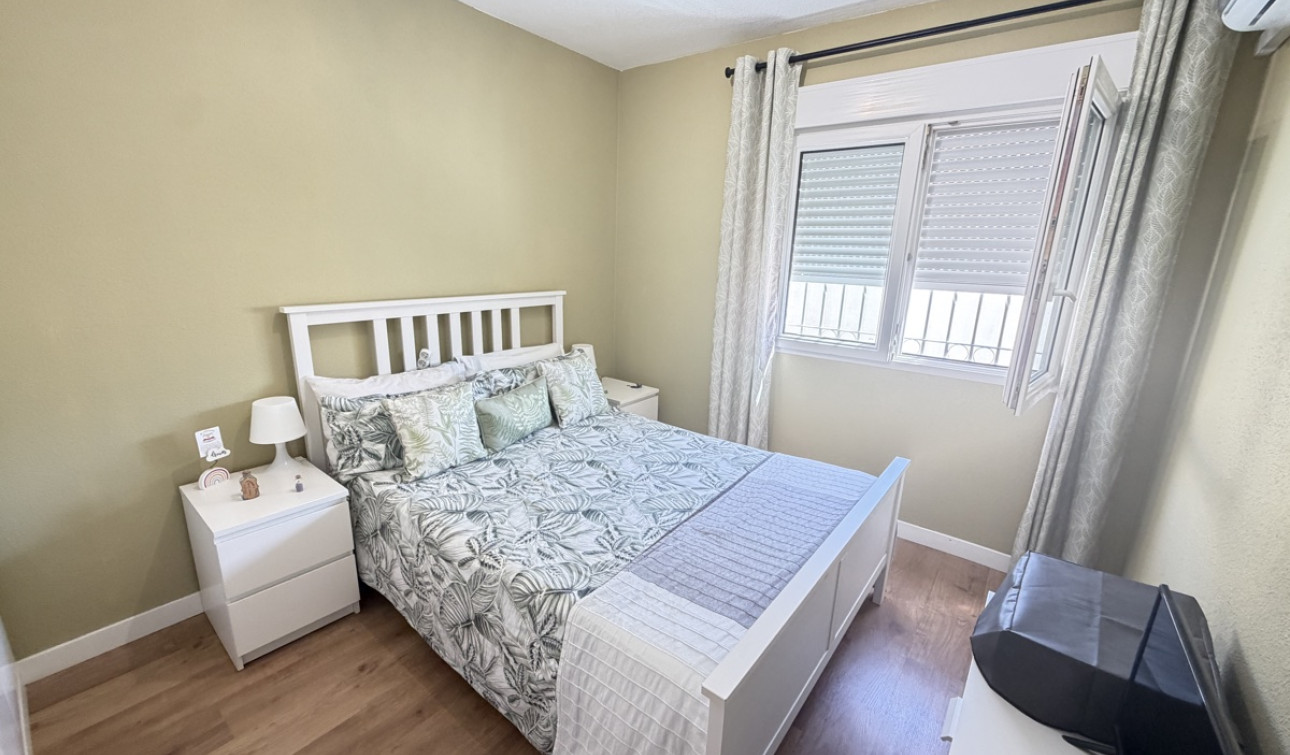 Reventa - Villa independiente - Villamartín