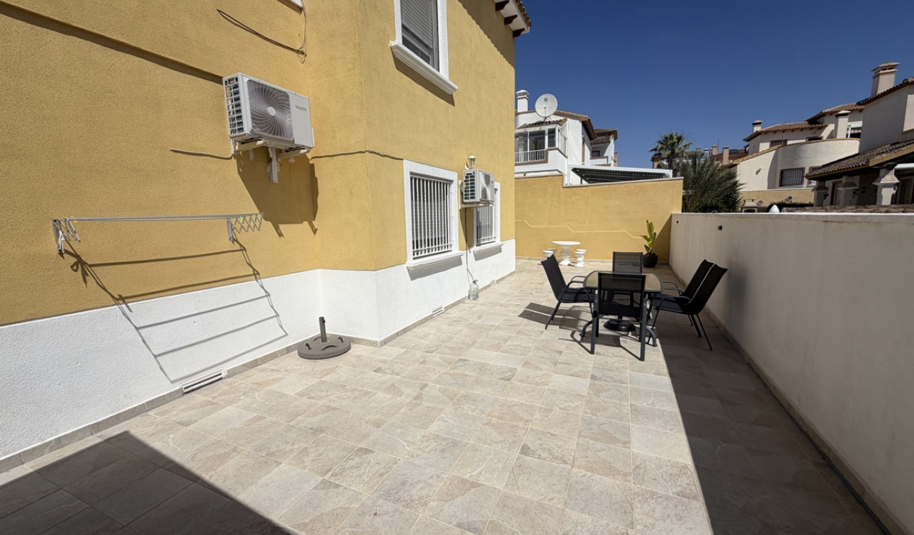 Reventa - Villa independiente - Villamartín