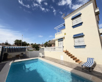 Reventa - Villa independiente - Villamartín