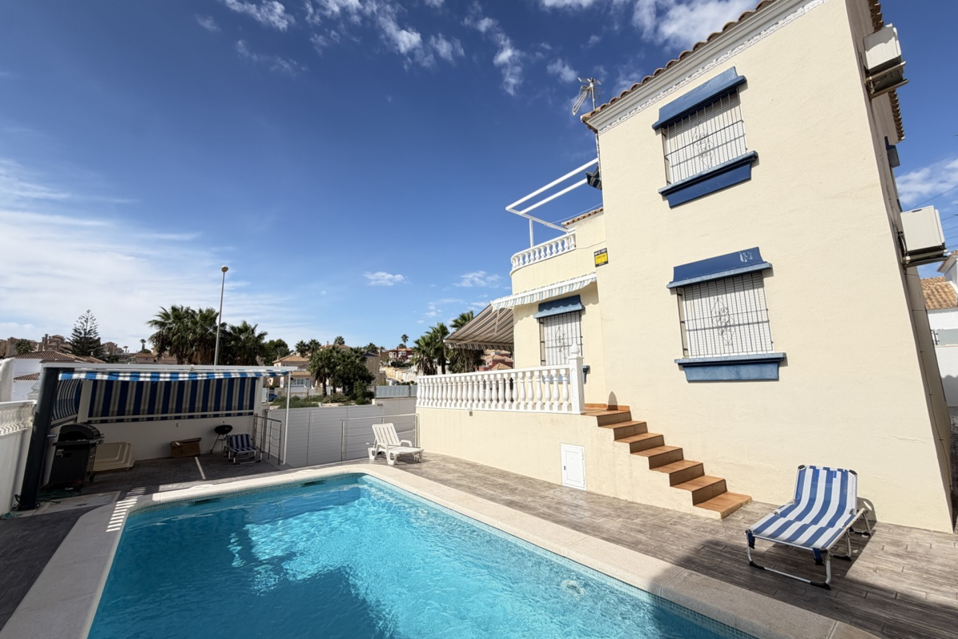 Reventa - Villa independiente - Villamartín