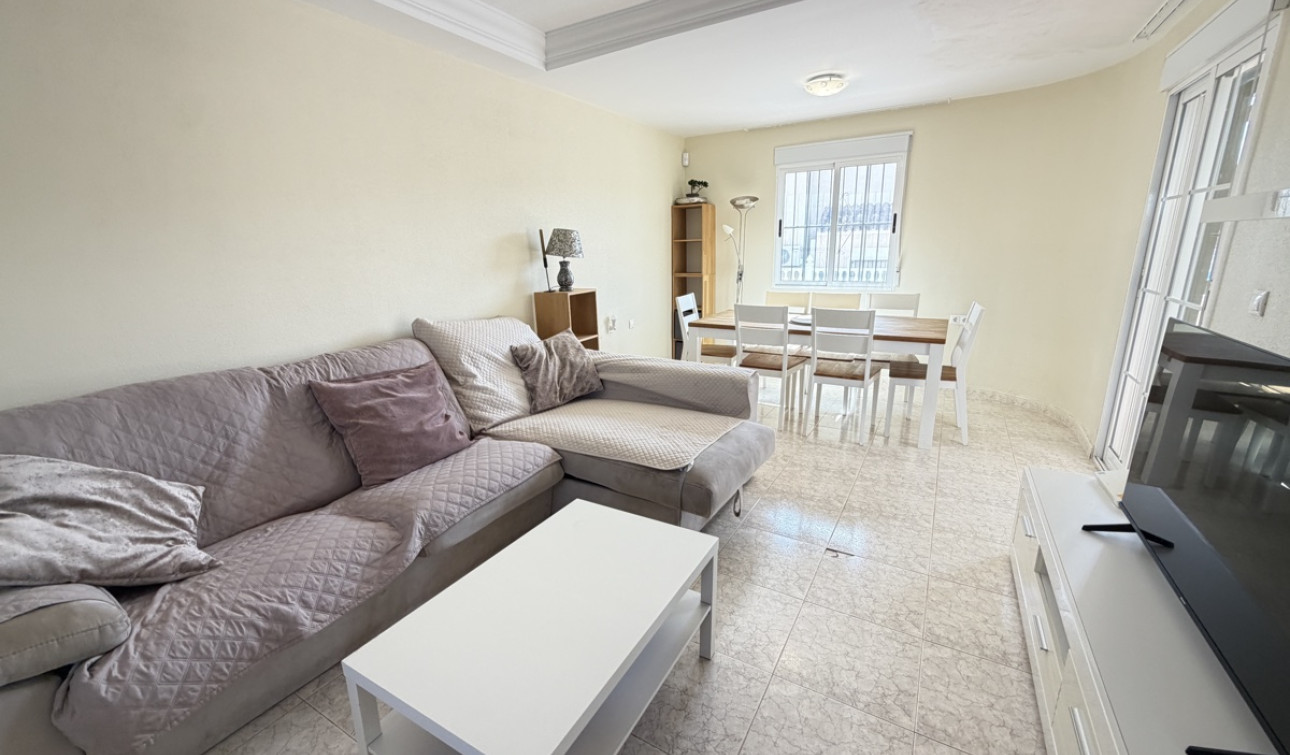 Reventa - Villa independiente - Villamartín