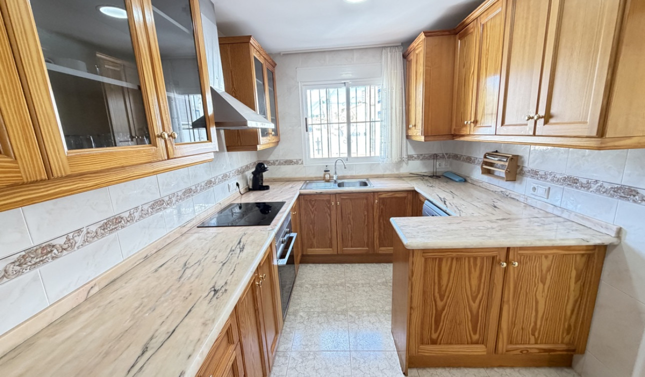 Reventa - Villa independiente - Villamartín