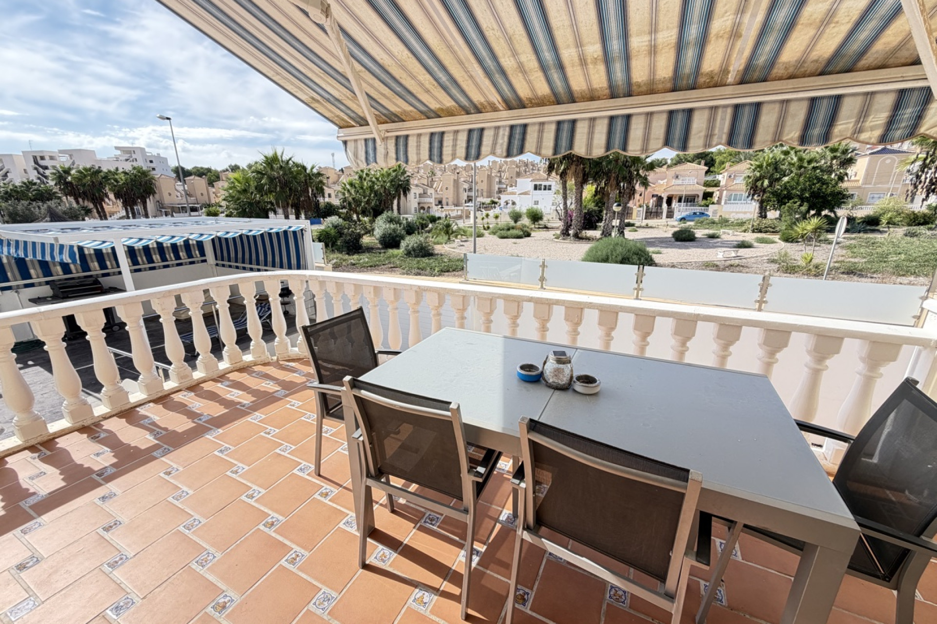 Reventa - Villa independiente - Villamartín