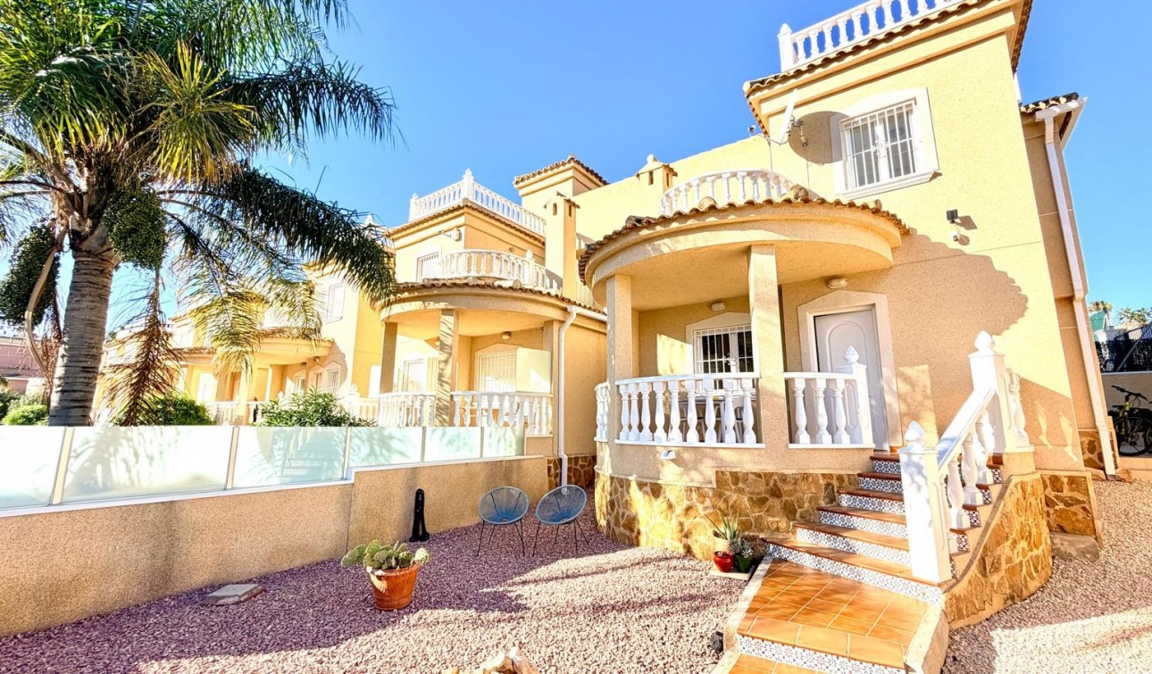 Reventa - Villa Pareada - Ciudad Quesada - La Marquesa Golf