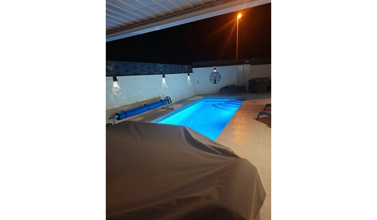 Reventa - Villa Pareada - Ciudad Quesada - Pueblo Bravo