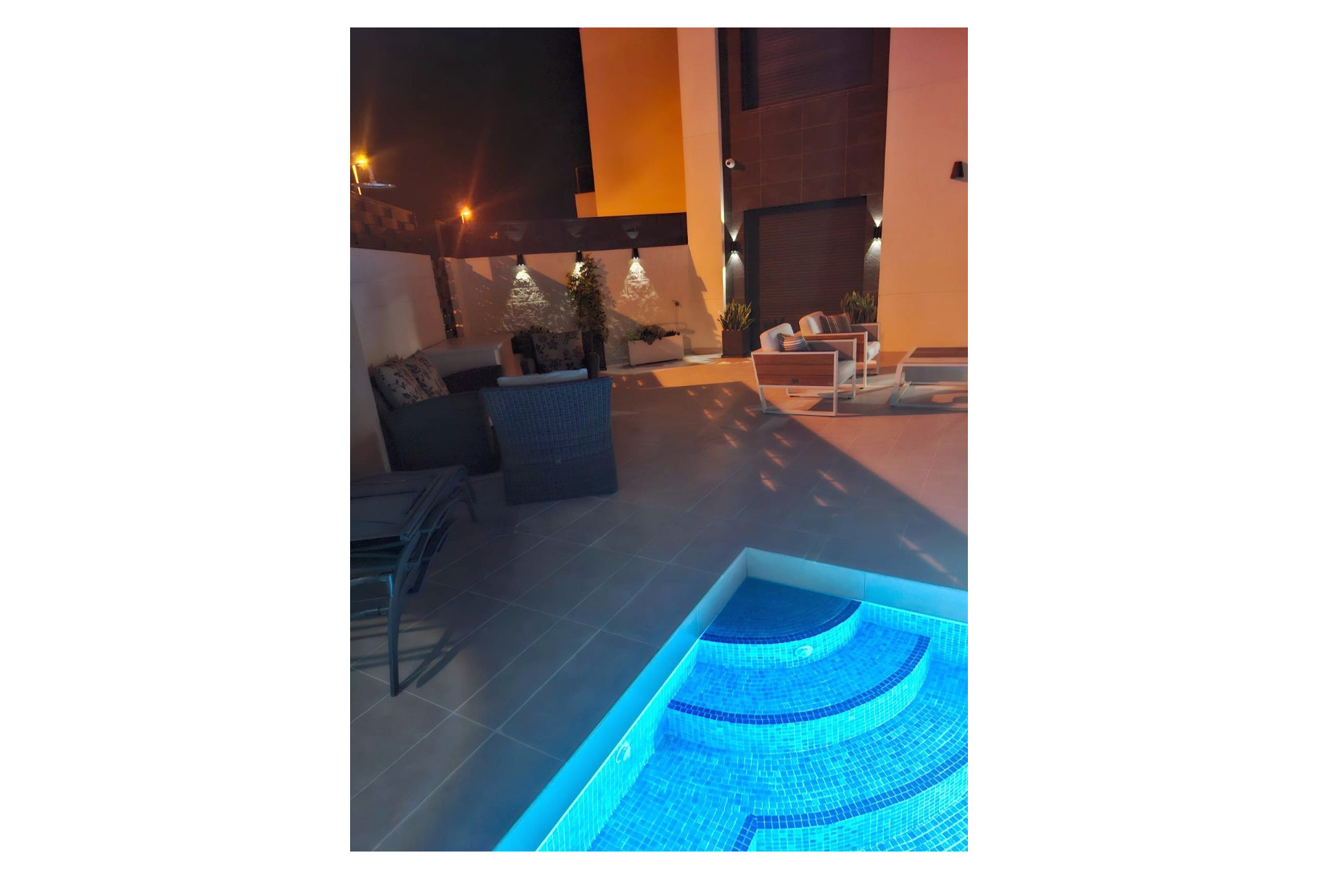 Reventa - Villa Pareada - Ciudad Quesada - Pueblo Bravo