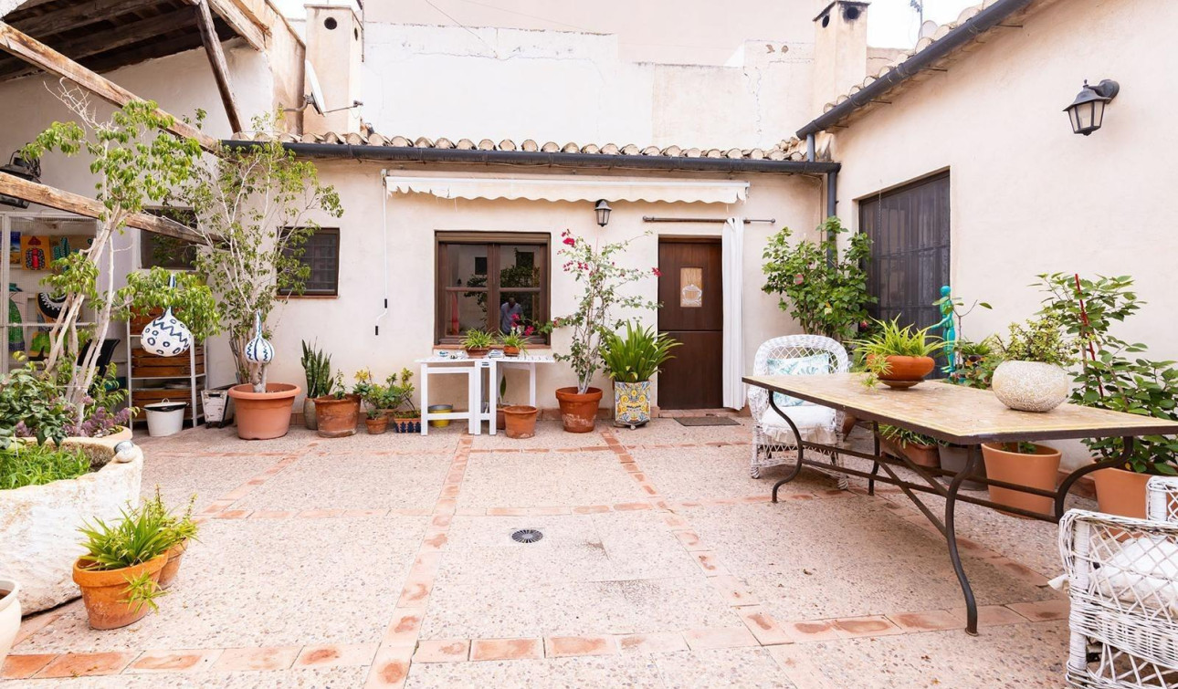 Reventa - Villa Pareada - Los Martinez Del Puerto - Los Martínez del Puerto