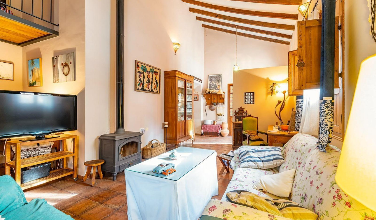 Reventa - Villa Pareada - Los Martinez Del Puerto - Los Martínez del Puerto