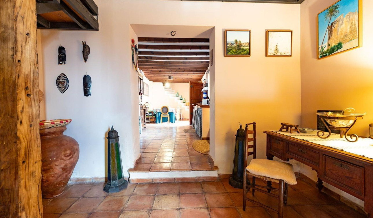 Reventa - Villa Pareada - Los Martinez Del Puerto - Los Martínez del Puerto