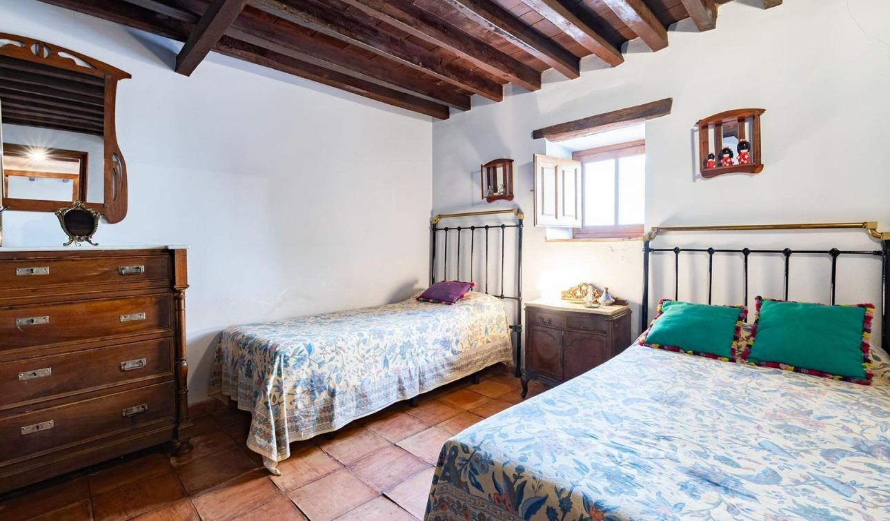 Reventa - Villa Pareada - Los Martinez Del Puerto - Los Martínez del Puerto