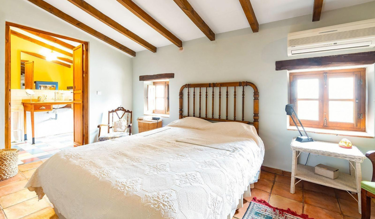 Reventa - Villa Pareada - Los Martinez Del Puerto - Los Martínez del Puerto