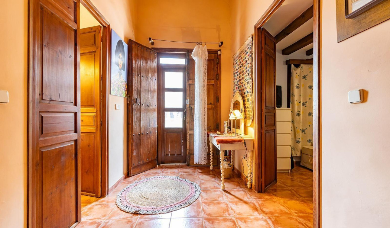 Reventa - Villa Pareada - Los Martinez Del Puerto - Los Martínez del Puerto