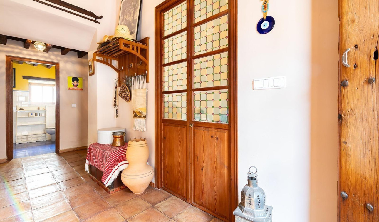 Reventa - Villa Pareada - Los Martinez Del Puerto - Los Martínez del Puerto