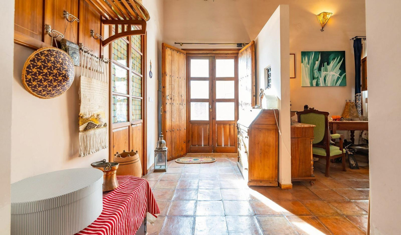 Reventa - Villa Pareada - Los Martinez Del Puerto - Los Martínez del Puerto