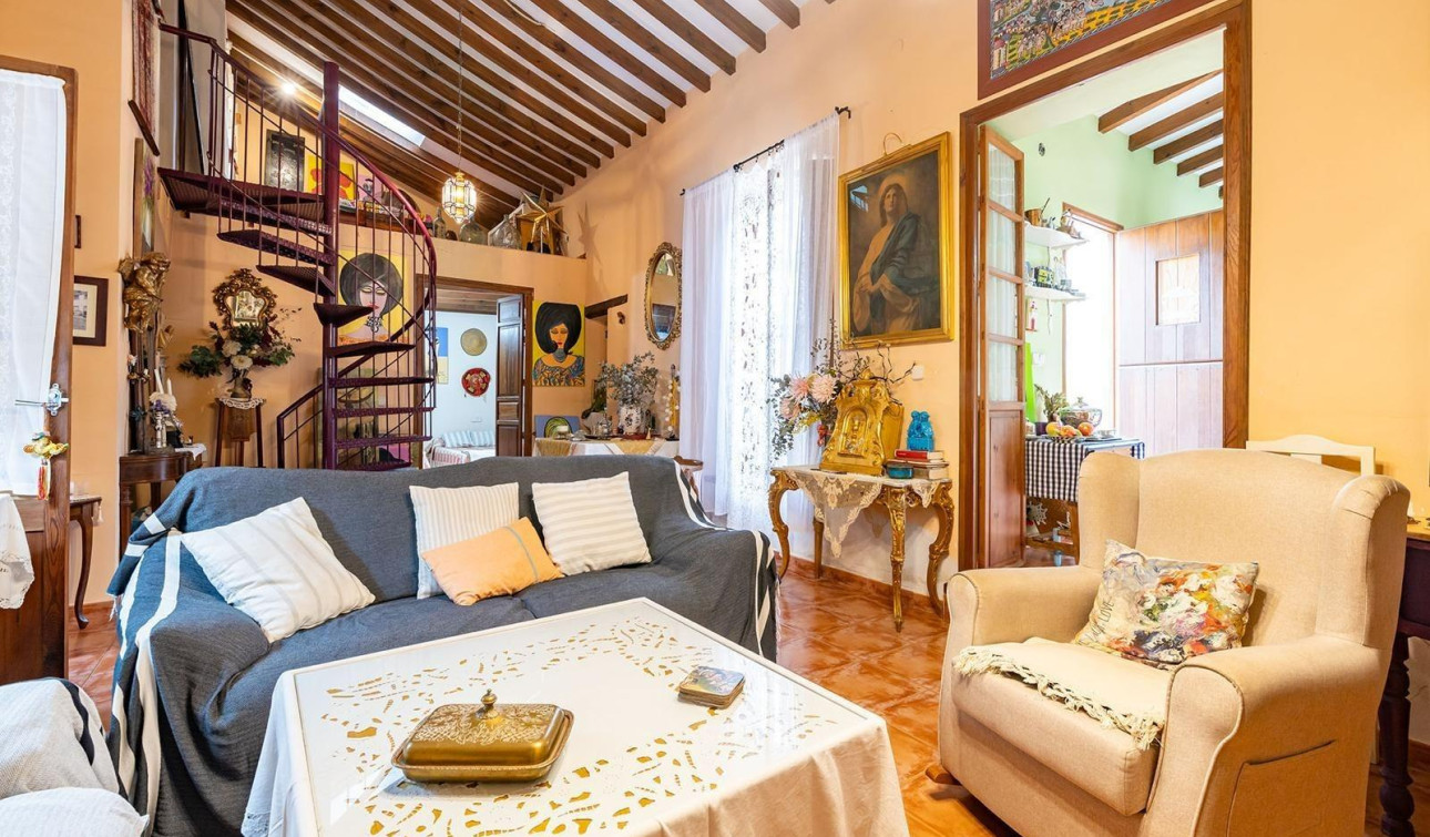 Reventa - Villa Pareada - Los Martinez Del Puerto - Los Martínez del Puerto