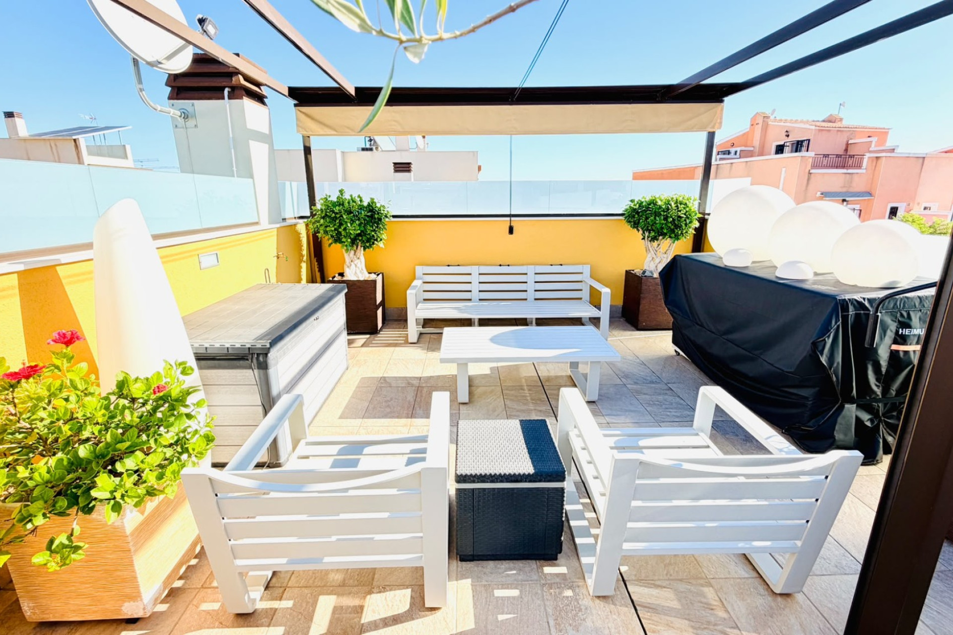 Reventa - Villa Pareada - Los Montesinos - La Herada