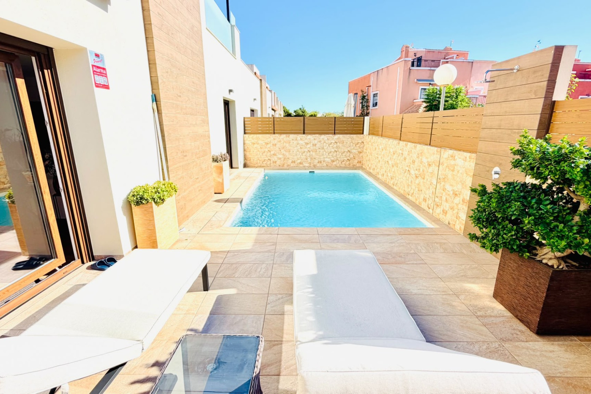 Reventa - Villa Pareada - Los Montesinos - La Herada