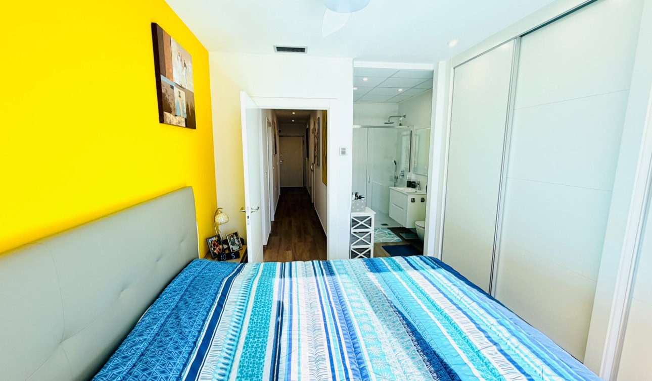 Reventa - Villa Pareada - Los Montesinos - La Herada