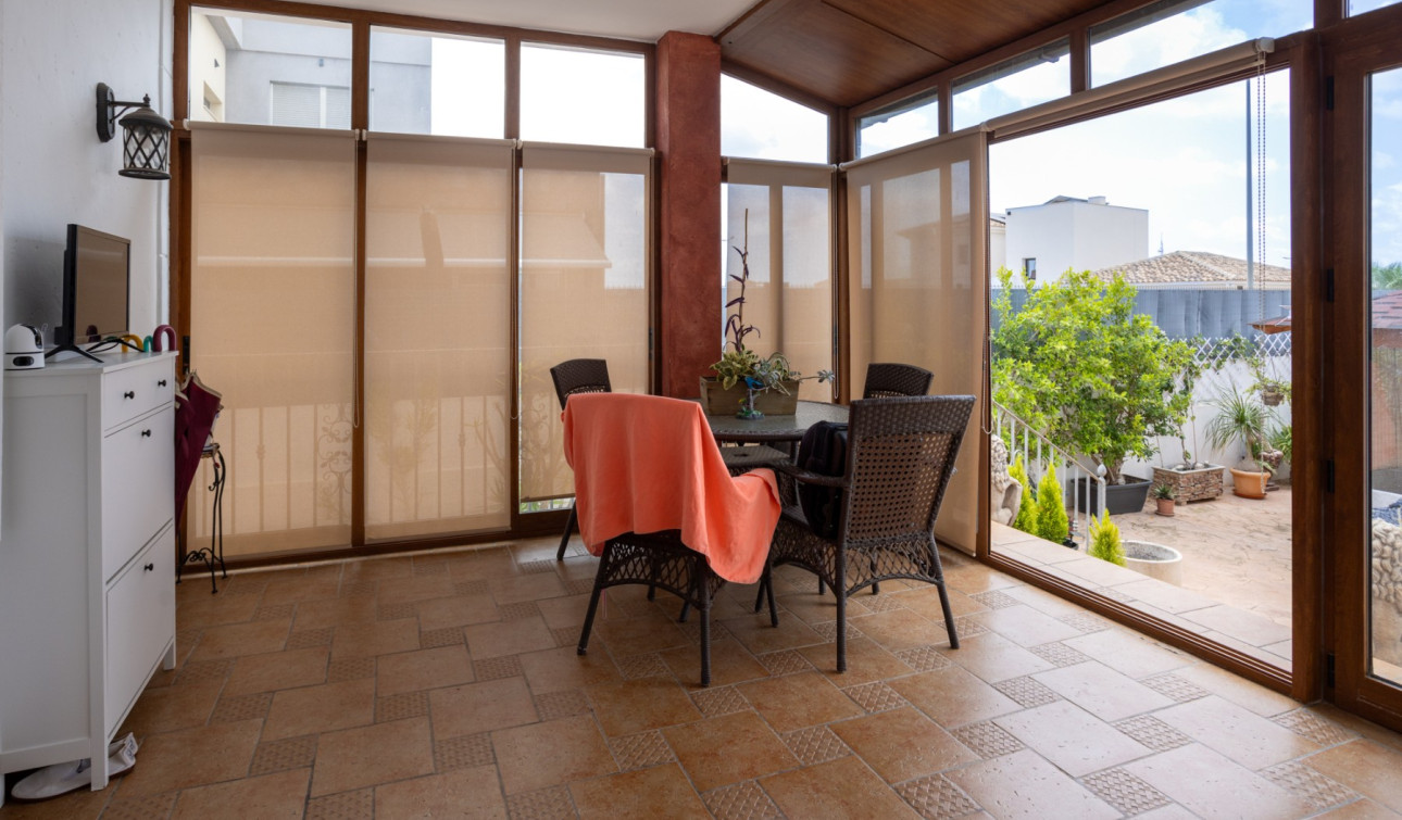 Reventa - Villa Pareada - Los Montesinos - La Herrada