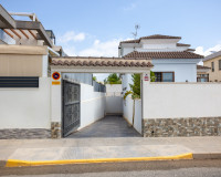 Reventa - Villa Pareada - Los Montesinos - La Herrada