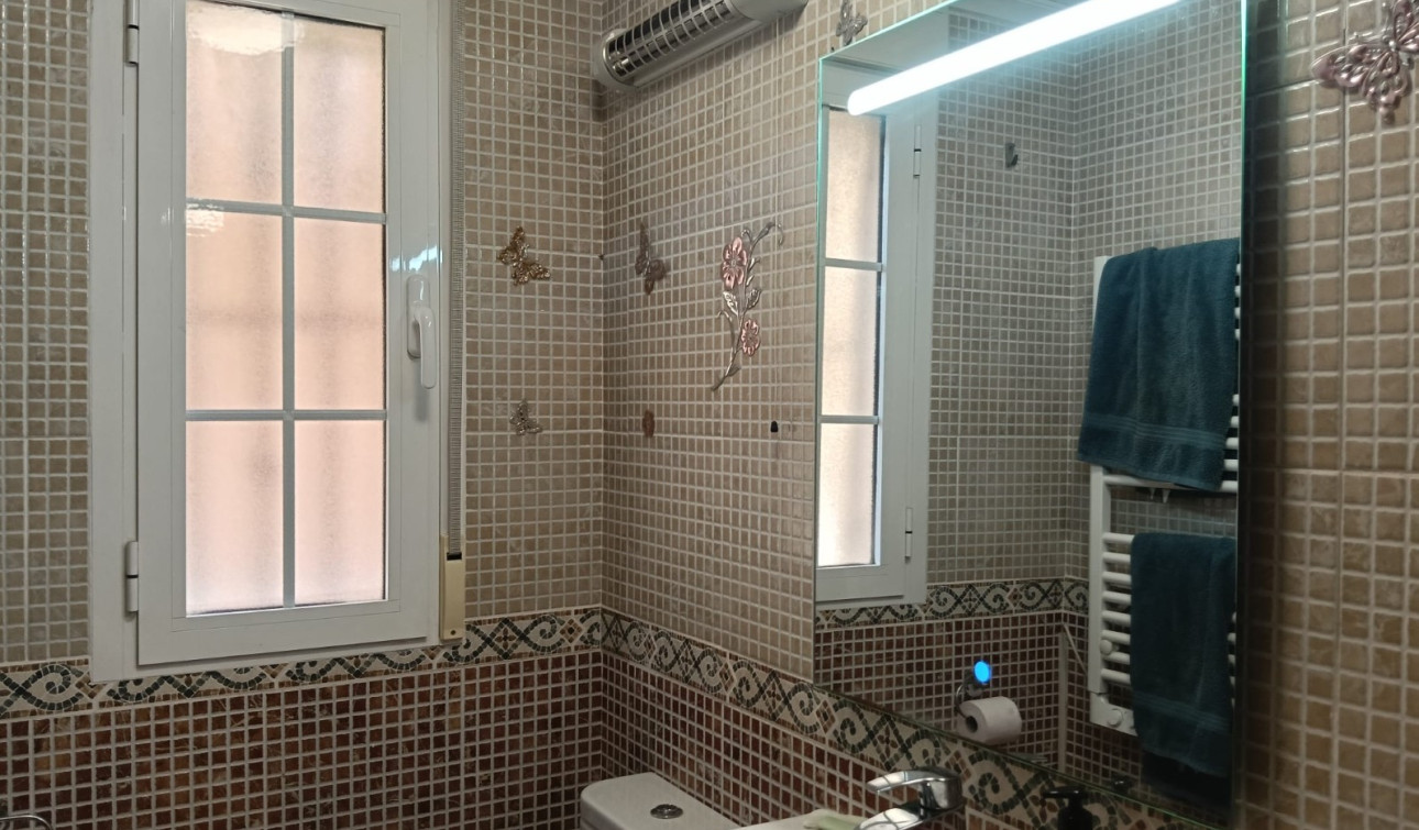 Reventa - Villa Pareada - Los Montesinos - La Herrada