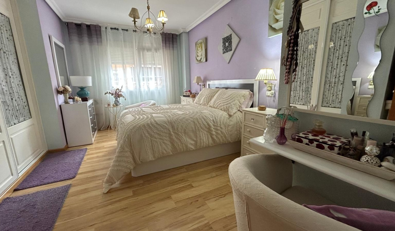 Reventa - Villa Pareada - Los Montesinos