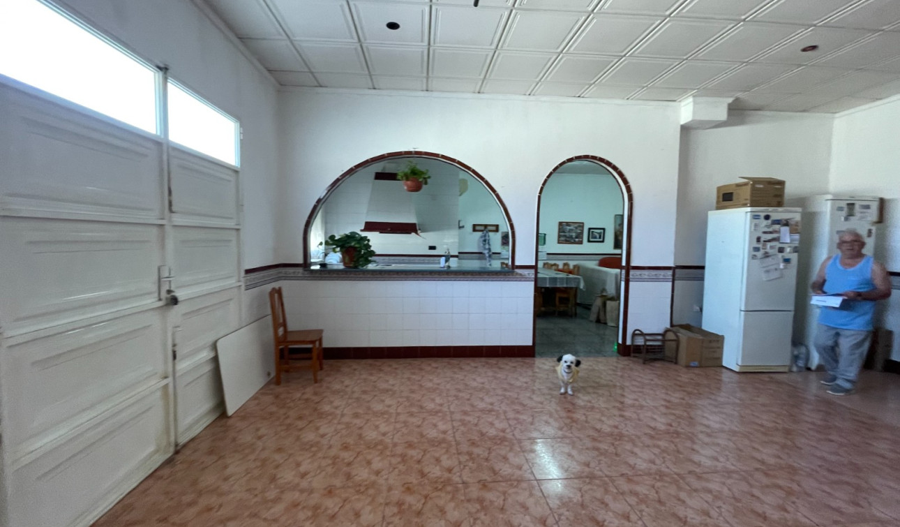 Reventa - Villa Pareada - San Miguel de Salinas - Pueblo