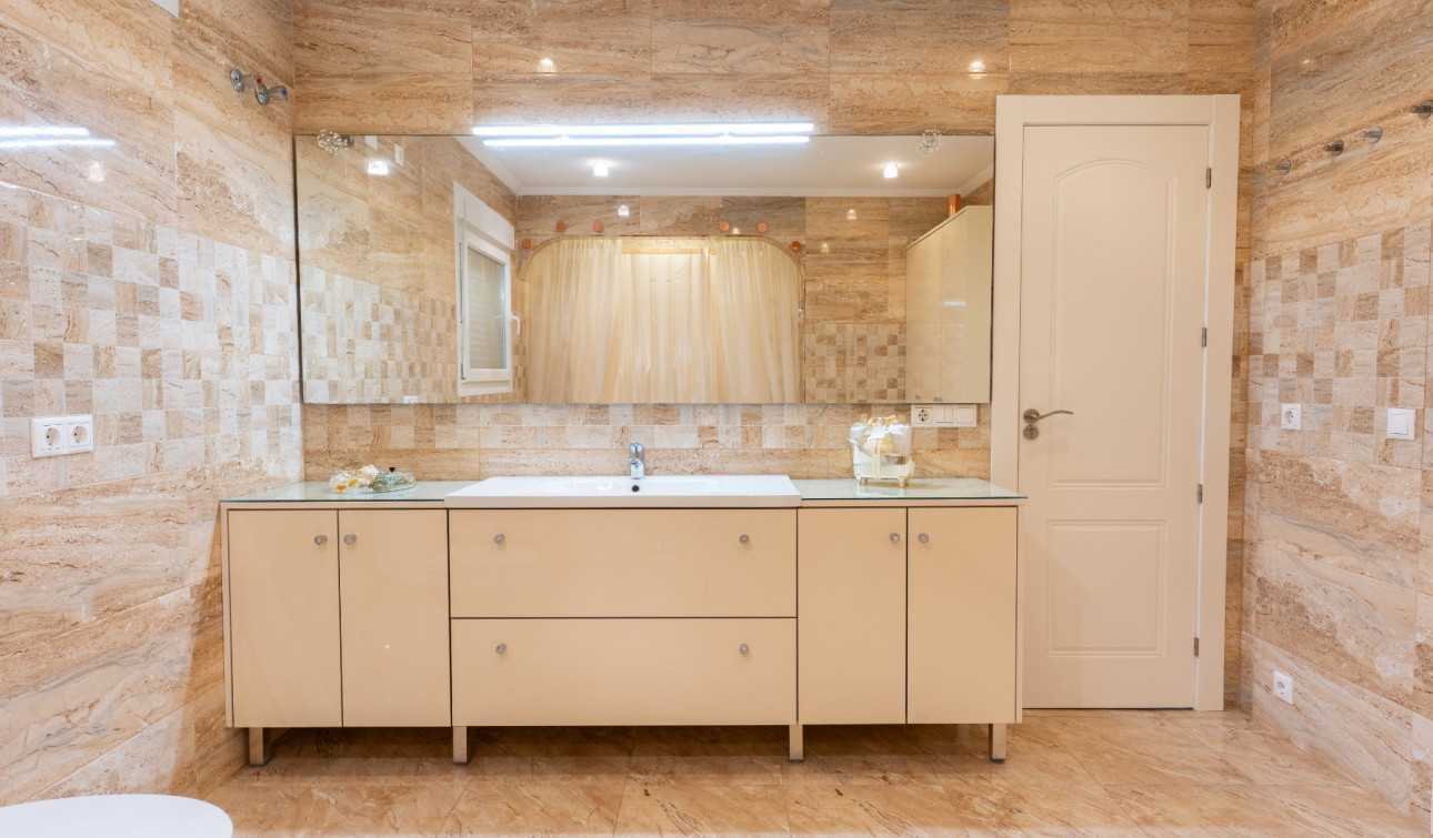 Reventa - Villa Pareada - Torrevieja - Los Balcones