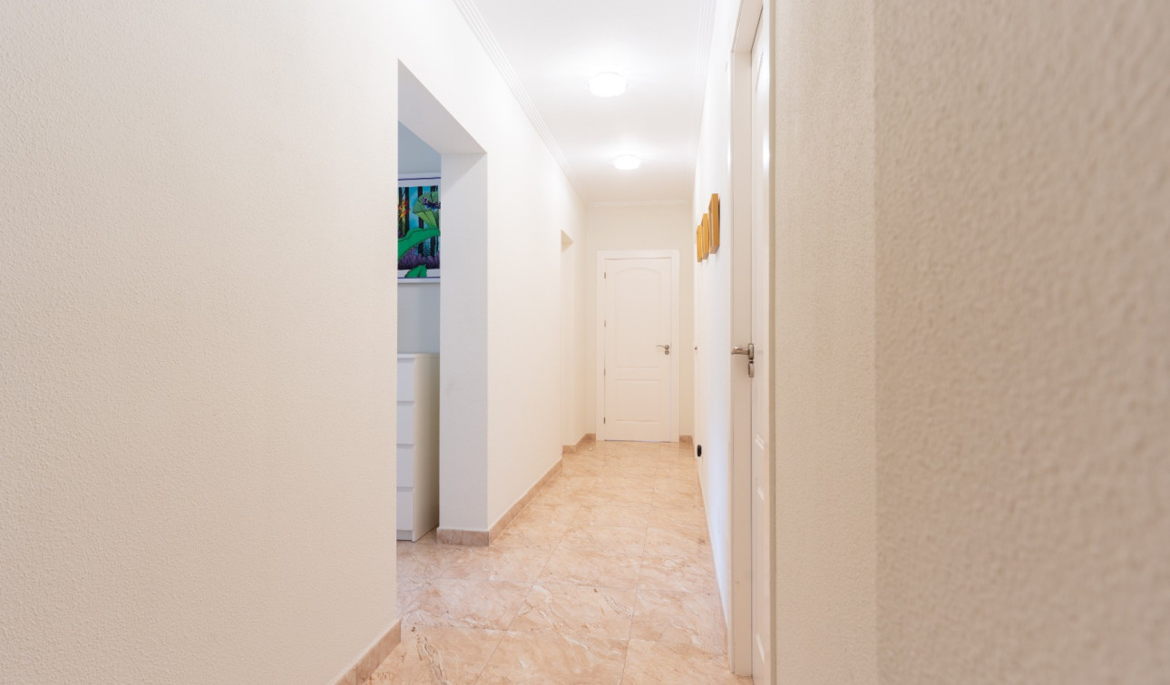 Reventa - Villa Pareada - Torrevieja - Los Balcones